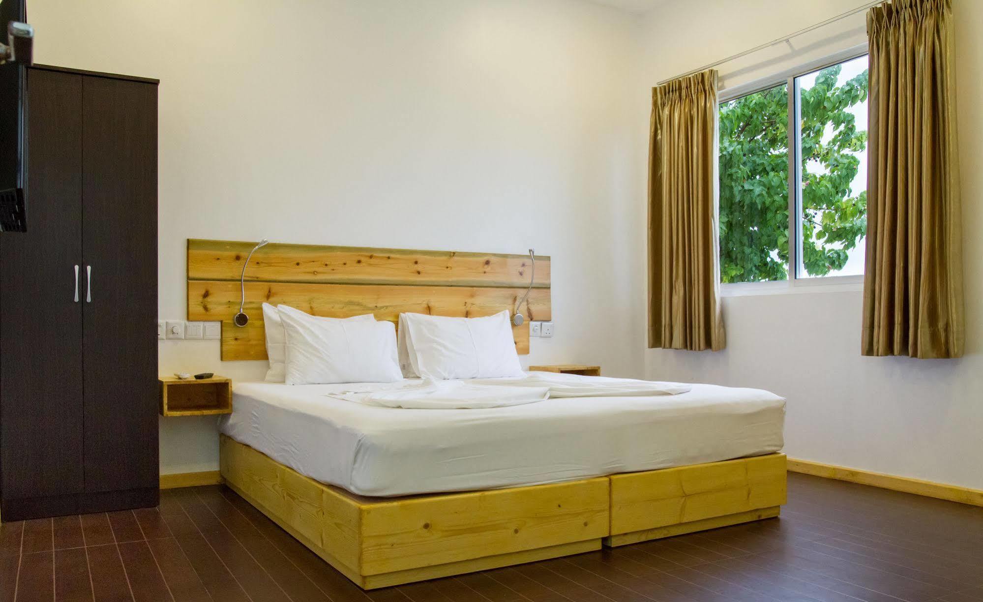 Royal Pearl Inn Maafushi Eksteriør bilde